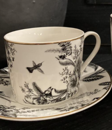 Tea cup with saucer, Gold edge