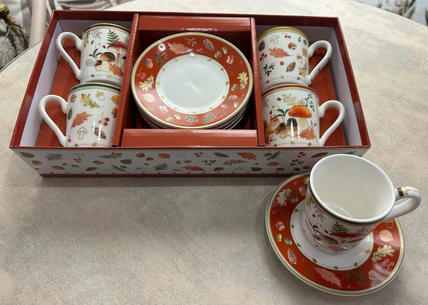 AUTUMN BREEZE Set 4 coffee cups and saucers