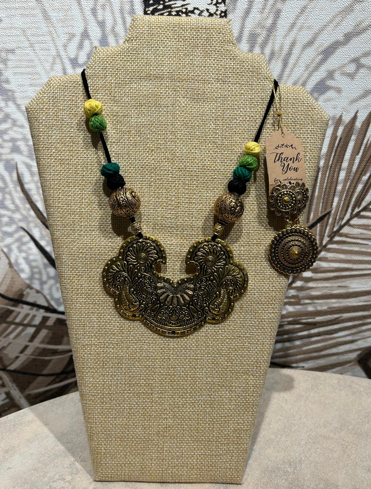 Set with earing