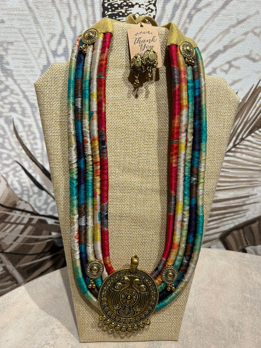 color set with earing