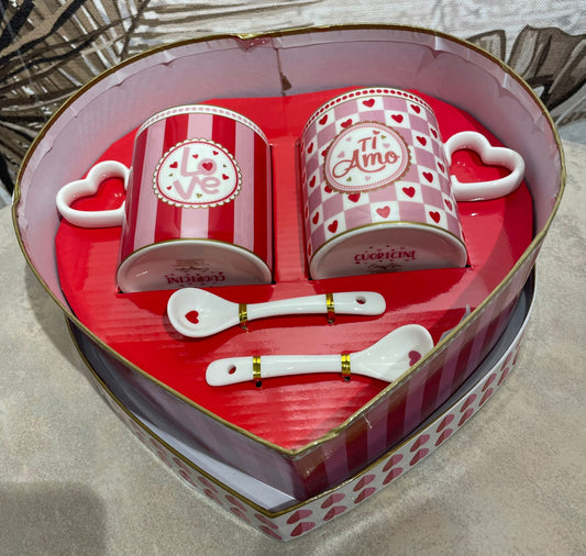 Set 2 mugs and spoons LOVE